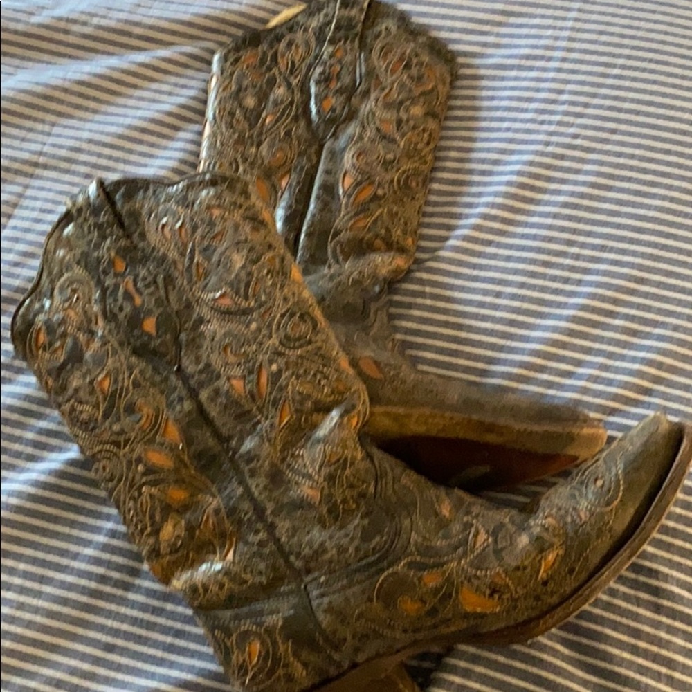 Corral Vintage Cowboy Boots